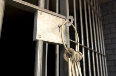 Російський суд ухвалив рішення повторно ув’язнити незрячого кримського політв’язня Олександра Сізікова