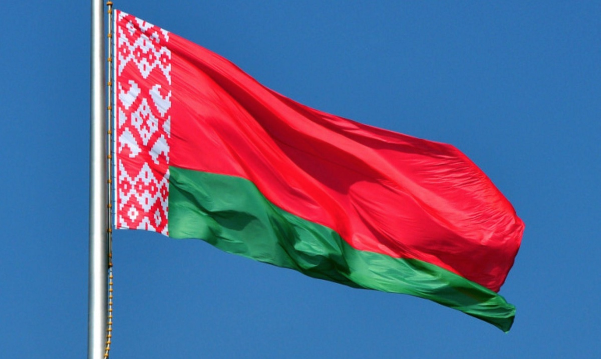У “ЛНР” заявили, що купують у Білорусі велосипеди, килими та газовану воду. Туди продають тканини та метали