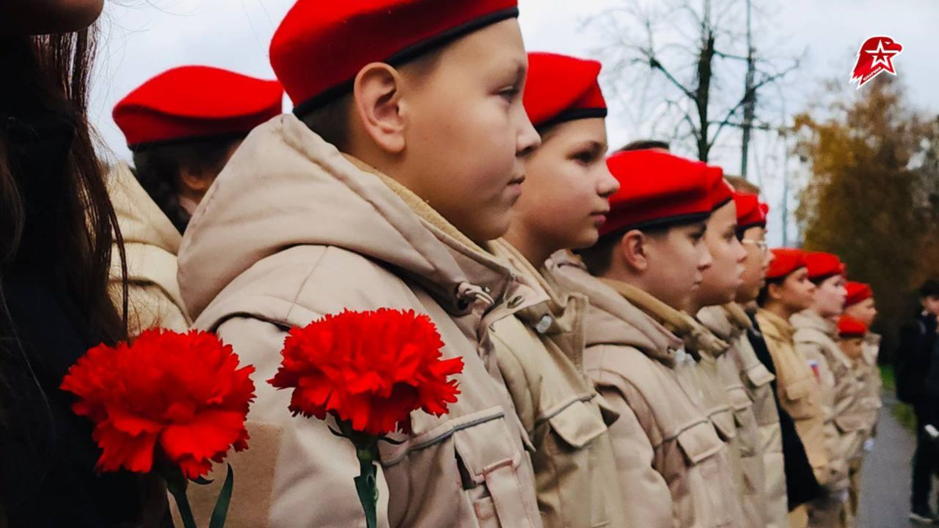 Окупанти використовують &#8220;Юнармію&#8221; для підготовки дітей до війни проти України