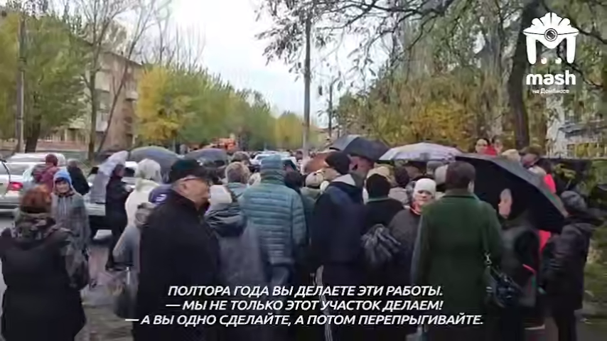 В Алчевську жителі рознесли луганського “комунальника” через зрив опалювального сезону: момент потрапив на відео
