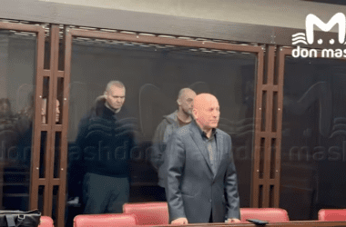 У Росії засудили трьох українських бійців ДРГ від  18 до 23 років колонії. Їх звинуватили за трьома статтями