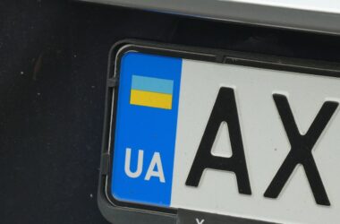 У так званій “ЛНР” збираються “розмитнювати” автомобілі з українськими номерами з наступного року
