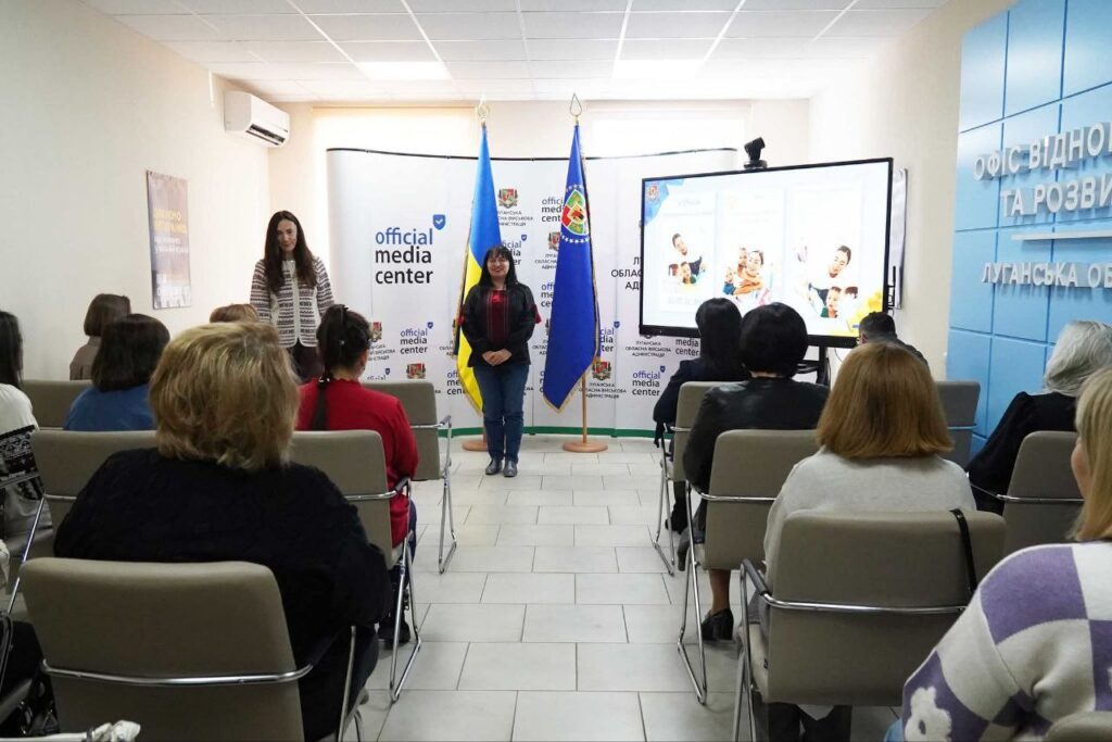 П’ятьох вчителів з Луганщини відзначено нагородами Міністерства освіти України
