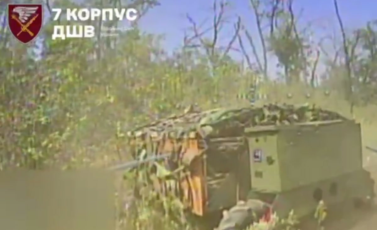 Оборонці Покровська вперше знищили ворожий бойовий НРК і показали це на відео