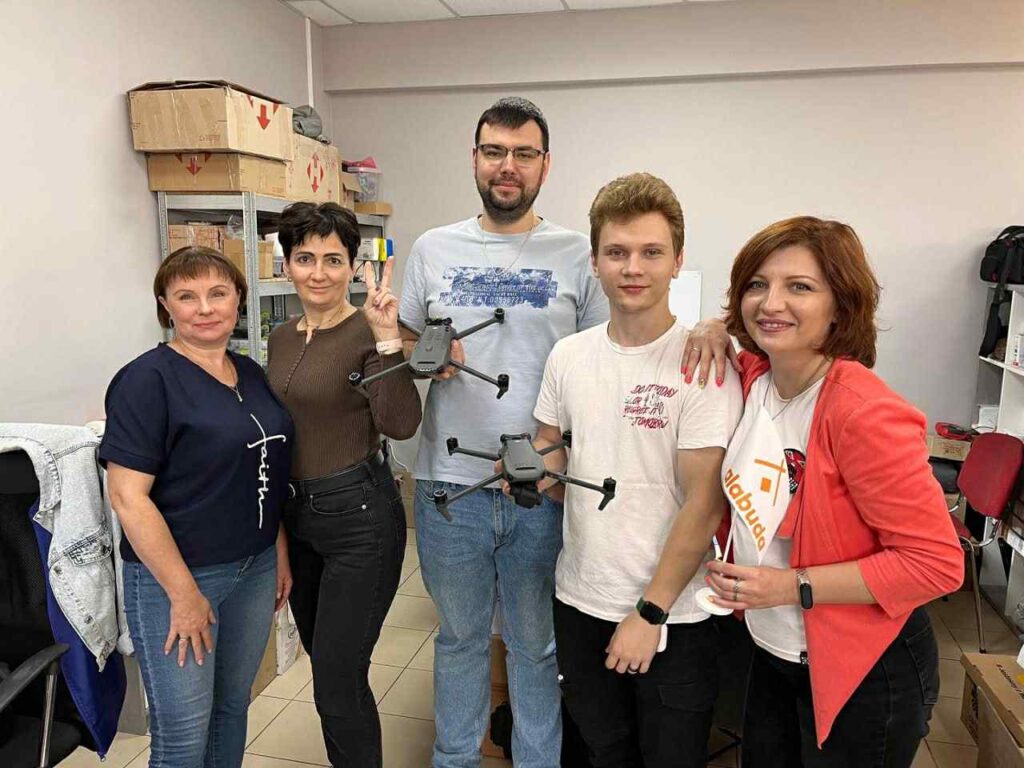 Халабуда жива: як маріупольчанка продовжує справу зниклого чоловіка