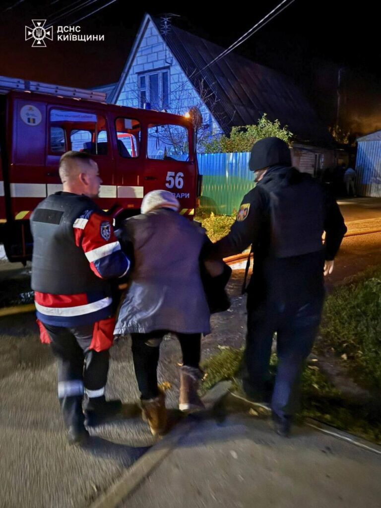 Нічна атака по Україні: рятувальники показали кадри ліквідації наслідків