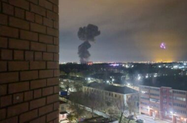 На заводі у Копєйську, що за дві тисячі кілометрів від України, пролунав вибух. Щонайменше десять загиблих