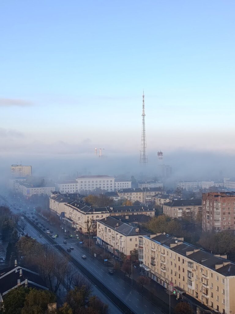 Луганськ з висоти. У мережі з’явилися кадри з даху однойменного готелю
