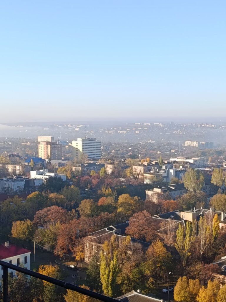 Луганськ з висоти. У мережі з’явилися кадри з даху однойменного готелю