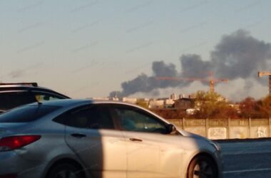 У Криму палають нафтобази: над Сімферополем та Гвардійським піднявся стовп чорного диму після атаки безпілотників