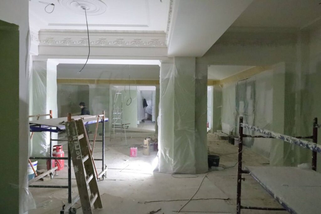 Окупанти показали, як зараз виглядає драмтеатр у Маріуполі