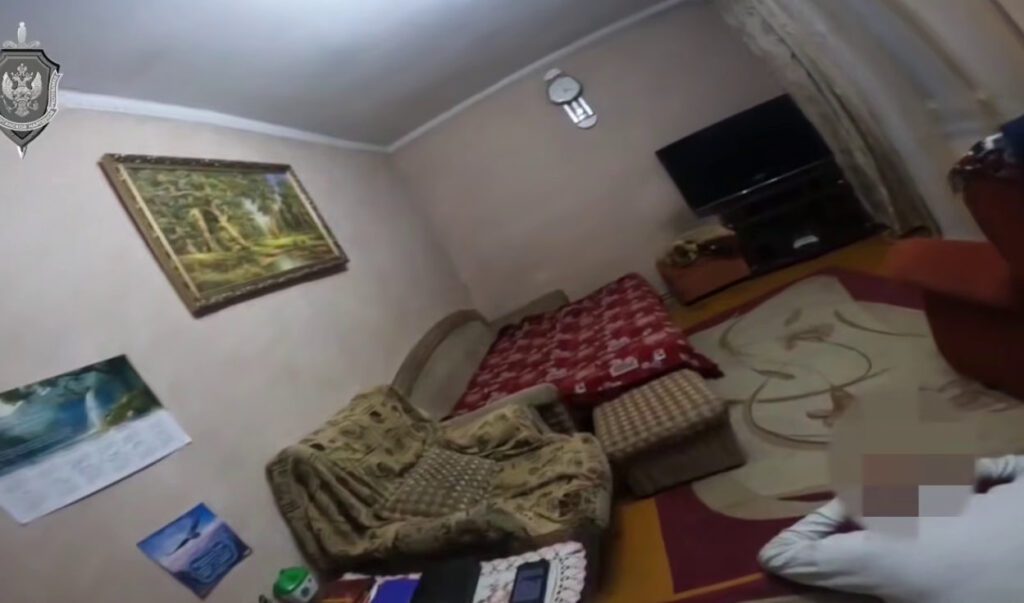 В окупованому Хрустальному силовики прийшли з обшуками до секти “Відродження” Мунтяна