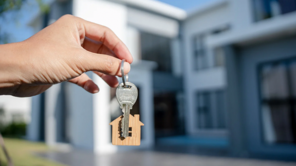 Ціни на квартири на сході стрімко падають, а на заході повзуть вверх: скільки коштує “однушка” в різних регіонах України