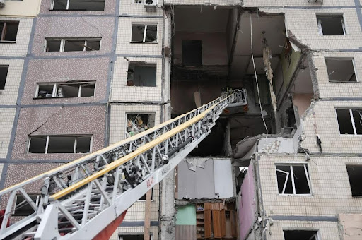 Журналістка розповіла, як ледь не загинула з донькою від удару “шахеда” по будинку у Дніпрі