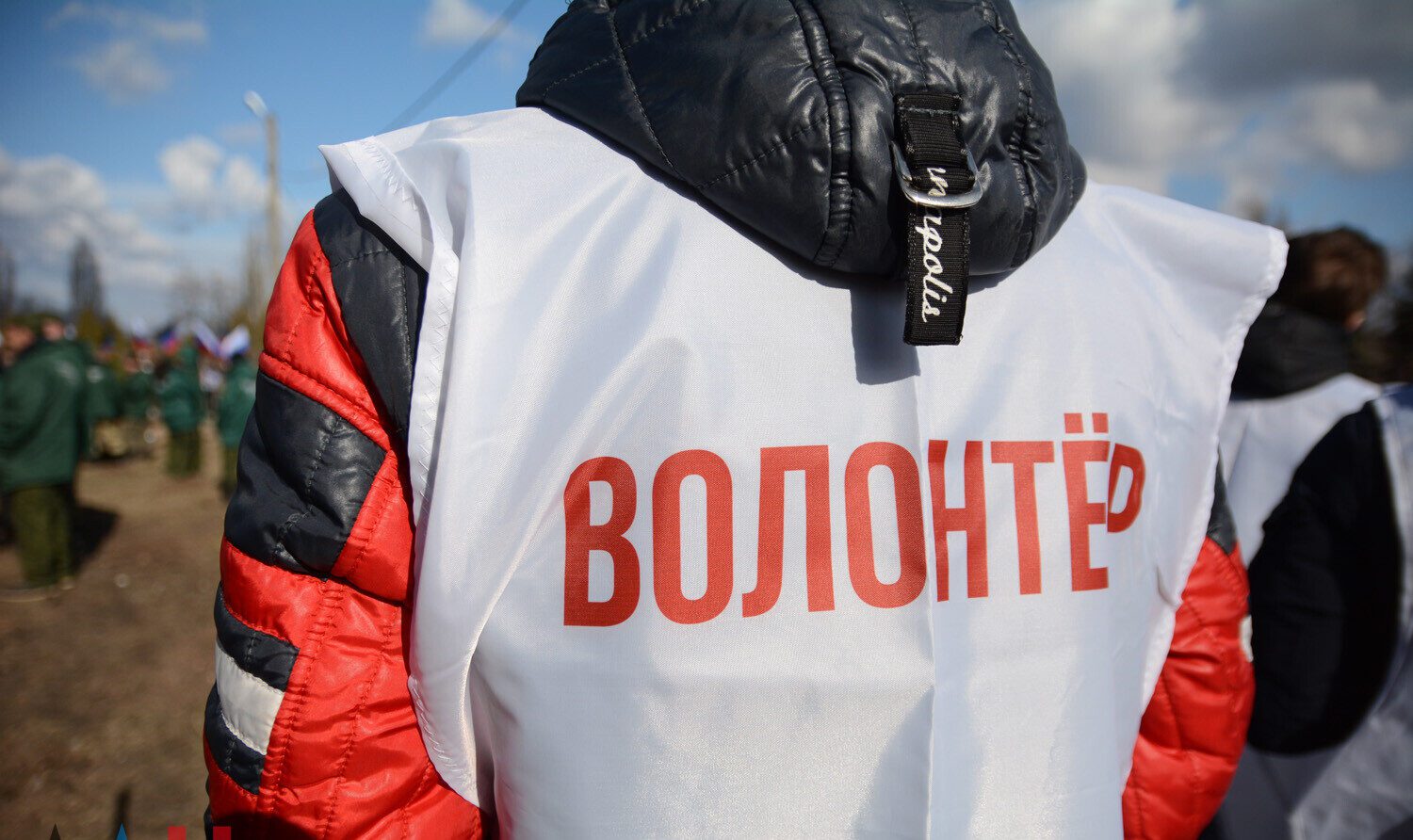 Під обстріли та атаки дронів. У “ДНР” заявили про наміри відправляти волонтерів у прифронтові окуповані населені пункти