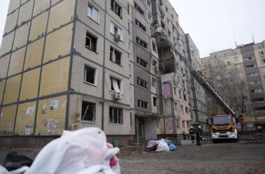 Журналістка розповіла, як ледь не загинула з донькою від удару “шахеда” по будинку у Дніпрі