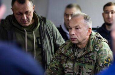 Головком Сирський розповів про бої у Покровську: росіяни зосередили війська та використовують непогоду