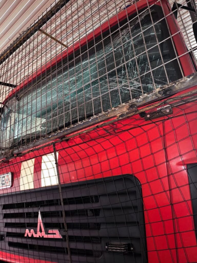 Окупанти вранці завдали три удари по Краматорську. Постраждали дві жінки, є руйнування