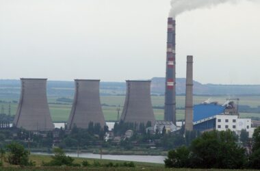 “Мадяр” показав, як українські дрони уразили Зуївську та Старобешівську ТЕС на окупованій Донеччині