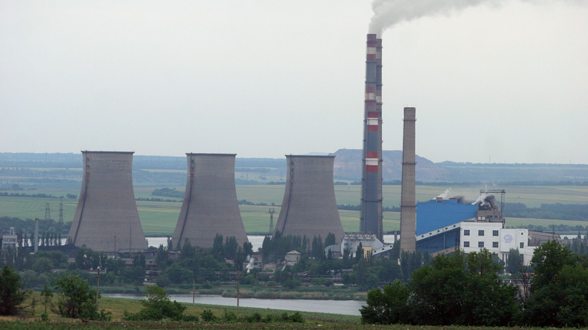 &#8220;Мадяр&#8221; показав, як українські дрони уразили Зуївську та Старобешівську ТЕС на окупованій Донеччині