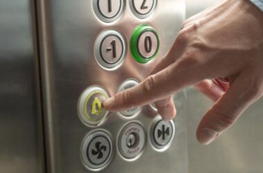 У Луганську в годину-пік будуть обмежувати роботу ліфтів