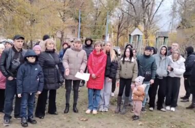 Будівництво висотки у дворі в Луганську: жителі записали відеозвернення і вимагають скасувати оренду землі