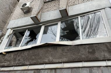 Російський обстріл Запоріжжя призвів до пошкодження будівлі місцевої філії Суспільного