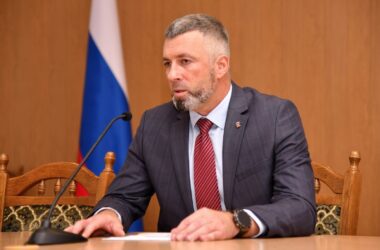 Колаборант Сухачов склав повноваження “мера” окупованого Довжанська. Він керував містом 11 років