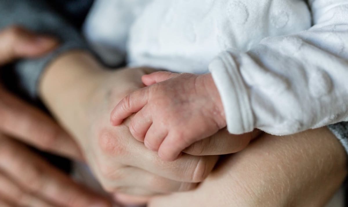 В Україні при народженні дитини будуть платити 50 тисяч гривень. Рада прийняла відповідний закон