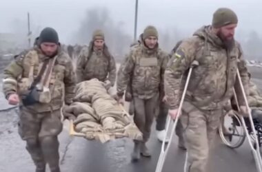 Пропаганда РФ поширила згенеровані ШІ відео про &#8220;вихід&#8221; українських військових з Покровська