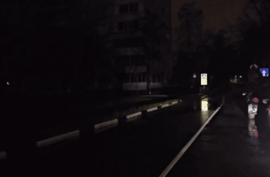 Підмосков’я у темряві: місцеві жителі показали кадри блекауту в Росії