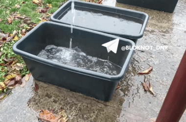 Дев&#8217;ять днів без водопостачання: жителі Донецька показали, як набирають дощову воду