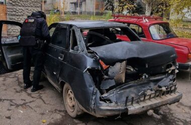 У Костянтинівці дві людини постраждали через обстріли окупантів. По місту били БПЛА та артилерією