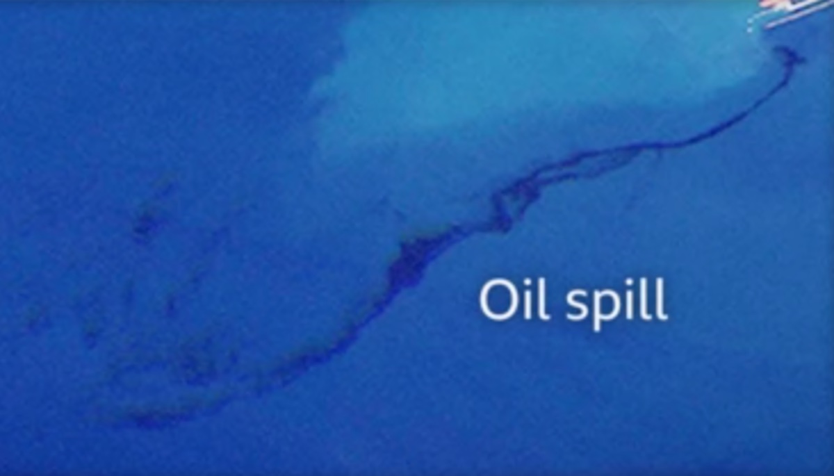 Пляма нафти виявлена в Чорному морі після атаки БПЛА на нафтоналивний термінал у Туапсе