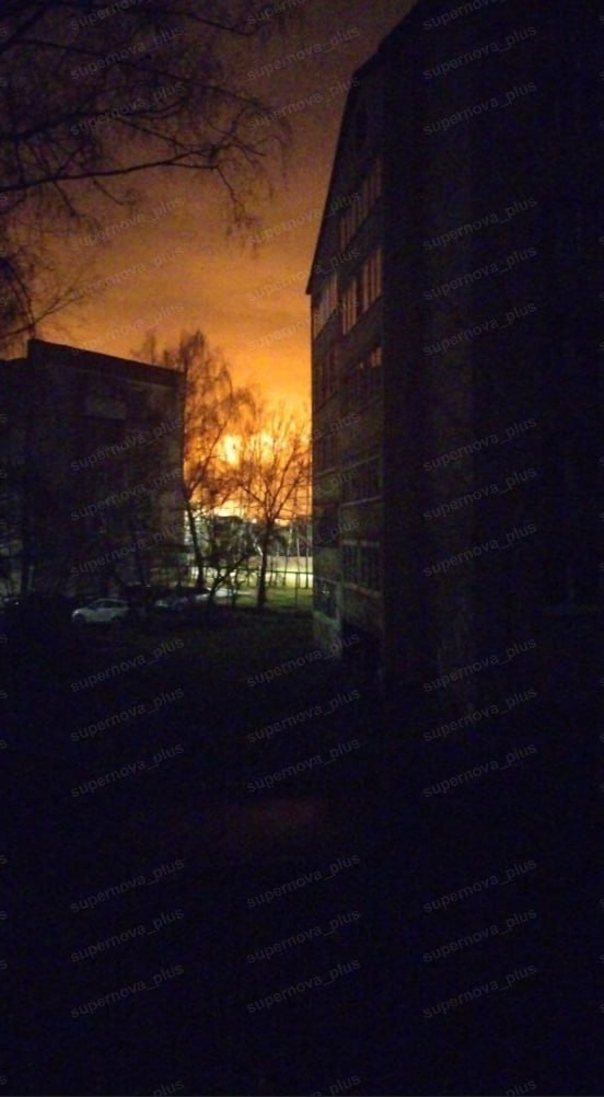 Пожежа на НПЗ &#8220;Лукойл&#8221; у Кстово після атаки дронів: у мережі з’явилося відео масштабного займання