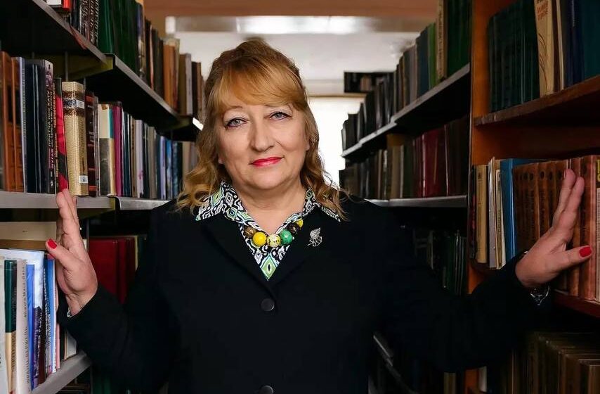 Золотій писемнниці з Сіверськодонецька Світлані Таран призначили президентську стипендію