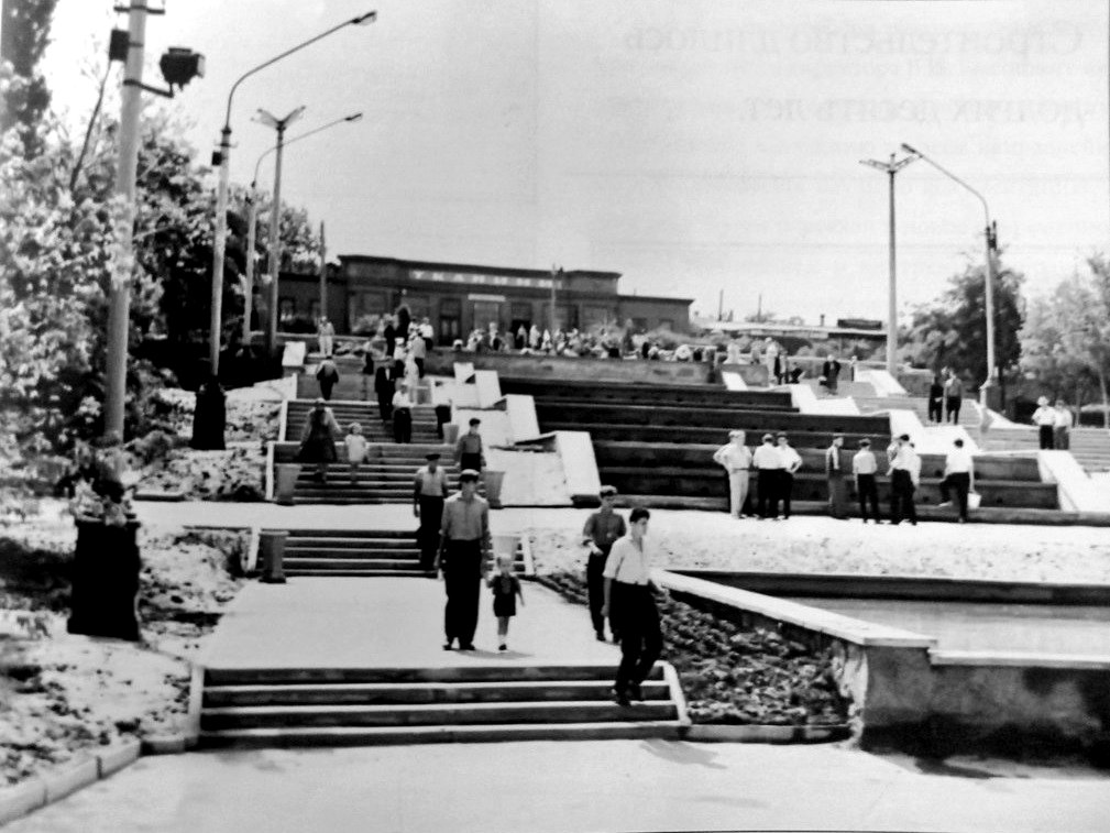 Луганська мова: минтуси за суп або коли &#8220;багети&#8221; — це не про французькі булки