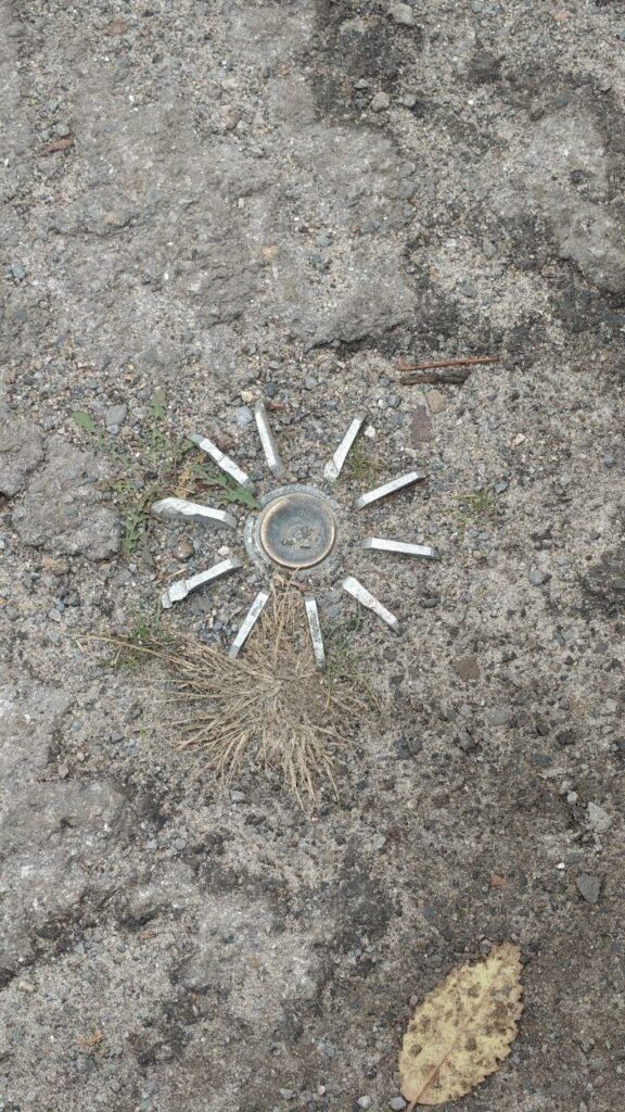 Написи, які нагадують про війну. З&#8217;явились свіжі фото окупованого Сіверськодонецька