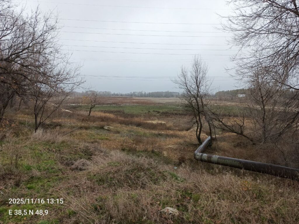 Нові фото з окупованого Сєвєродонецька показали повне зникнення озера Чисте