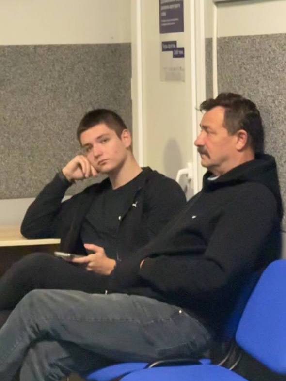 У Винниках сусіди напали на ветерана “Азову” та його дружину, розлючені шумом від його милиці