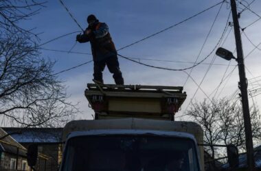 Через відсутність електроенергії на окупованій Донеччині закрилась низка шкіл та дошкільних установ