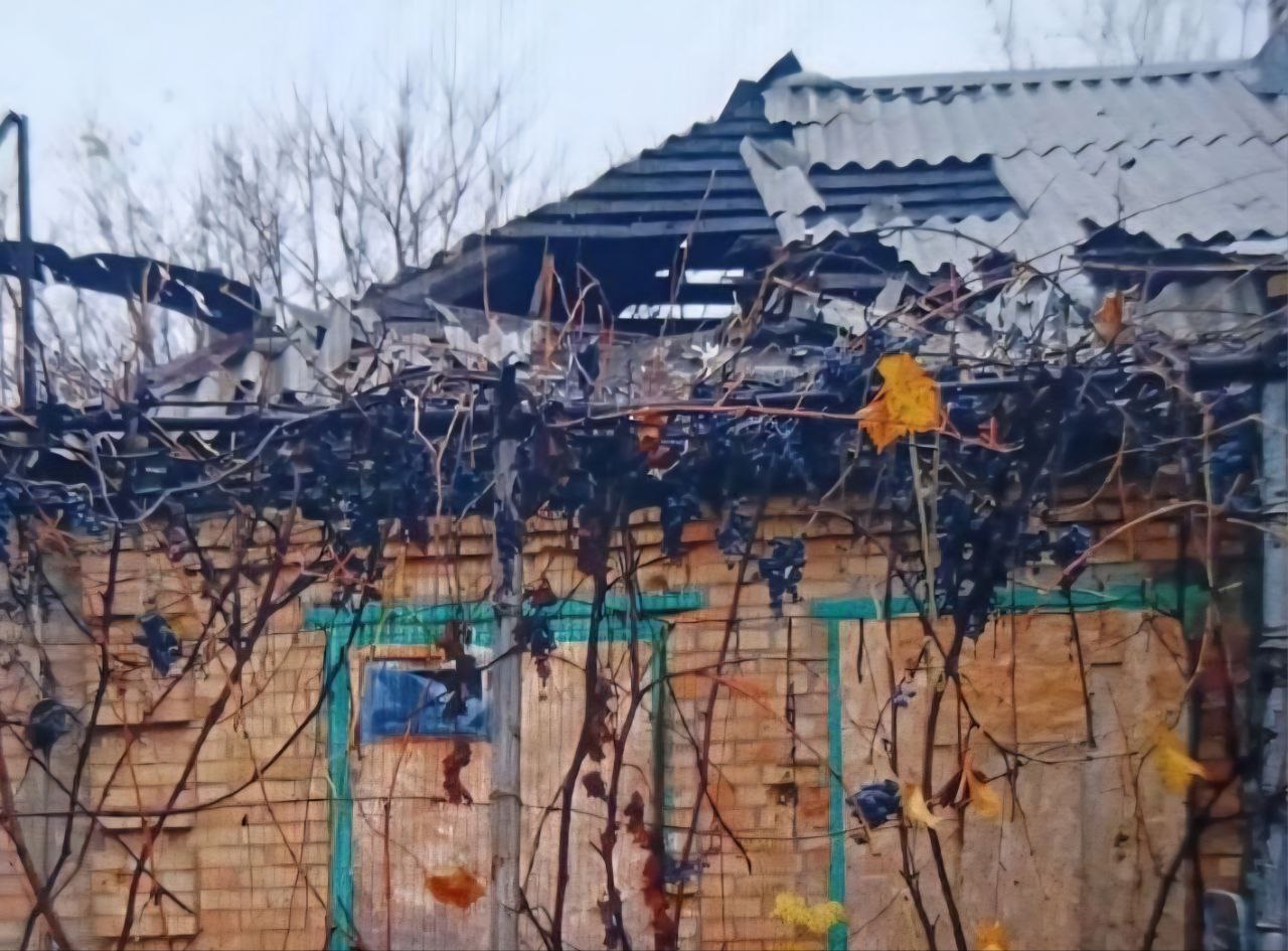 Наслідки атаки на Дніпропетровщині: розбиті вікна та пошкоджені багатоповерхівки