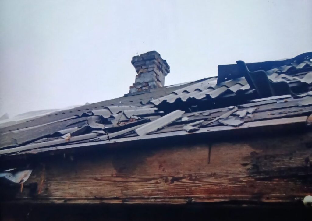 Наслідки атаки на Дніпропетровщині: розбиті вікна та пошкоджені багатоповерхівки