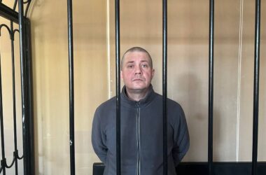 У так званій “ДНР” військовослужбовця полку “Азов”, який брав участь в обороні Маріуполя, незаконно засудили до понад 27 років ув’язнення