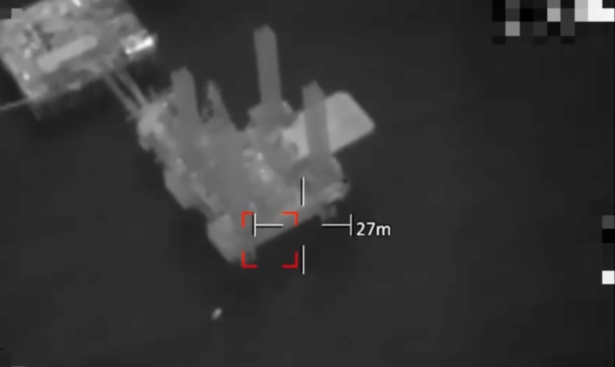 ЗСУ уразили елітний підрозділ окупантів на платформі в Чорному морі. Опубліковано відео