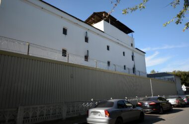 В окупованому Криму матір і доньку, яких раніше викрали, звинуватили у “державній зраді”