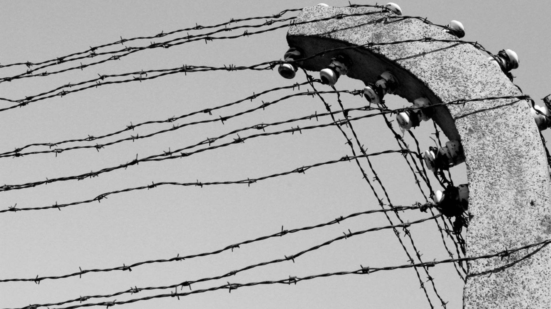 У Росії затримали колишню опікунку підлітка, якого раніше викрали з Маріуполя. Її підозрюють у причетності до торгівлі дітьми