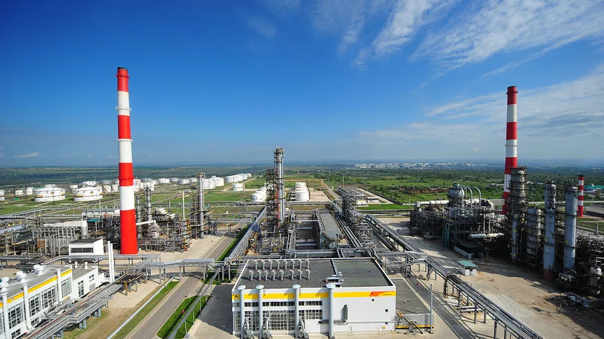 Сизранський НПЗ призупинив роботу через недавню атаку українських дронів