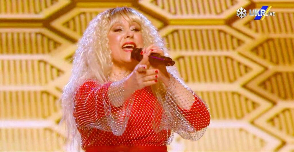 Лєно, заспівай нам шахтарську! Історія виконавиці з Лисичанська Олени Яловик, яка підкорила сцену і TikTok