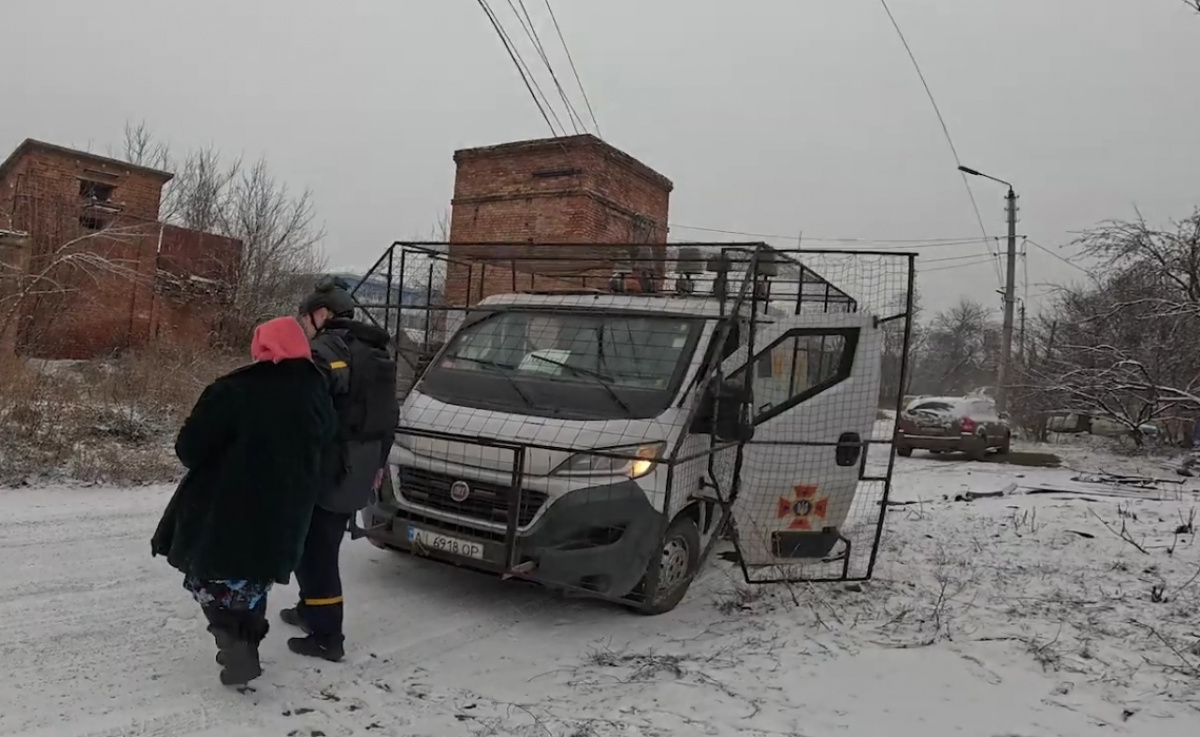 Рятувальники евакуювали жінку з прифронтової Дружківки